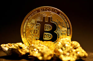 The Ultimate Bitcoin VS Gold Debate